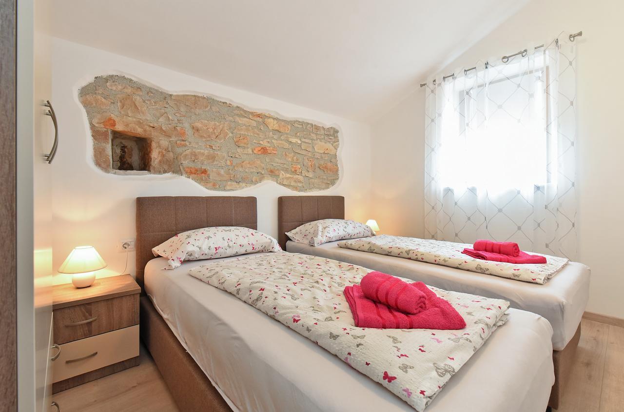 House Bruno 1735 Villa Galižana Buitenkant foto