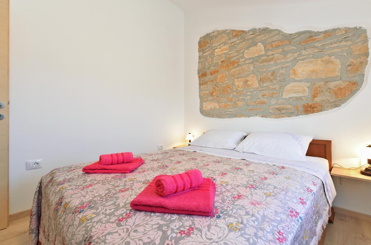 House Bruno 1735 Villa Galižana Buitenkant foto